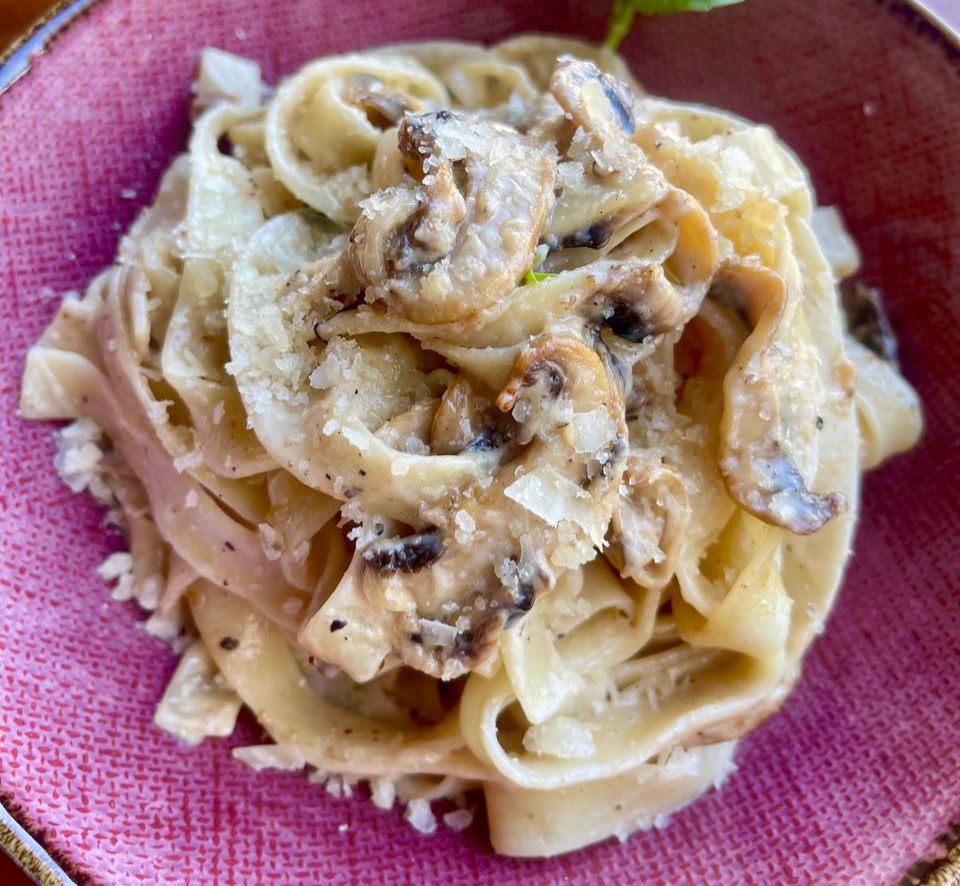 Fettuccine Alfredo